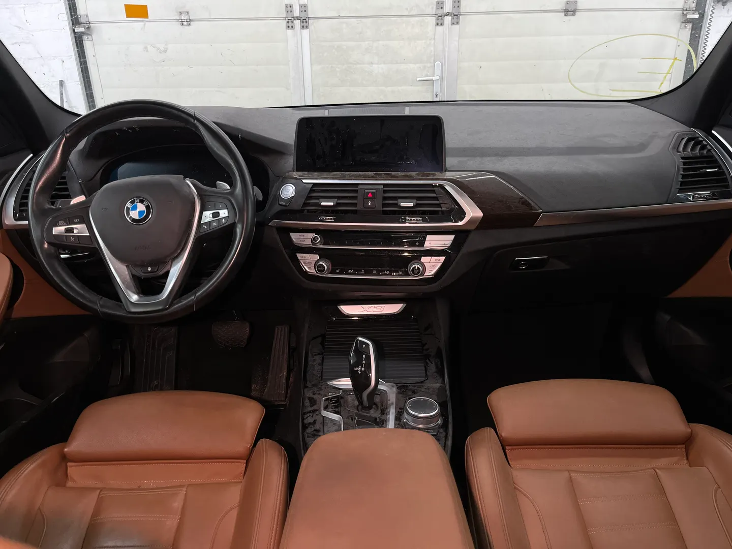 BMW X3 - Химчистка салона - До